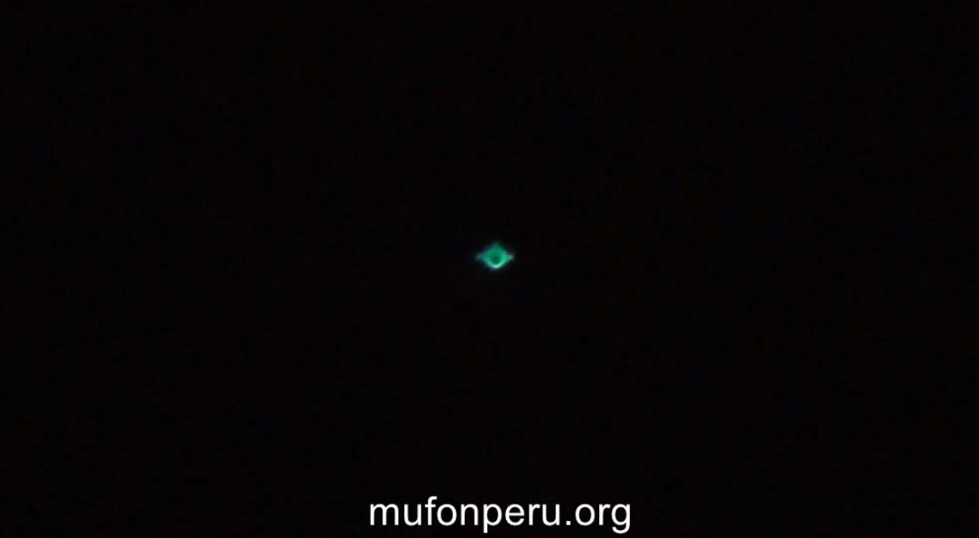 Objeto volador desconocido avistado y registrado en vídeo sobre localidad de Cachimayo en Cusco (Perú) - Noviembre 2015